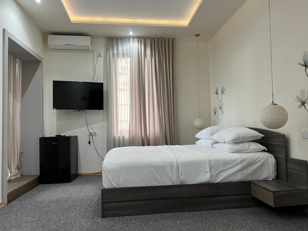 Kent Hotel 코불레티 외부 사진