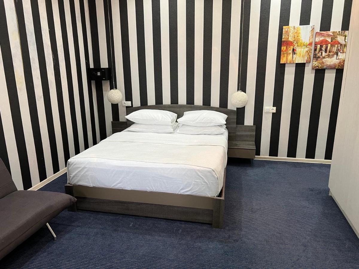 Kent Hotel 코불레티 외부 사진