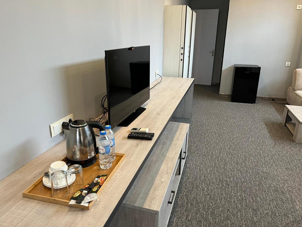 Kent Hotel 코불레티 외부 사진