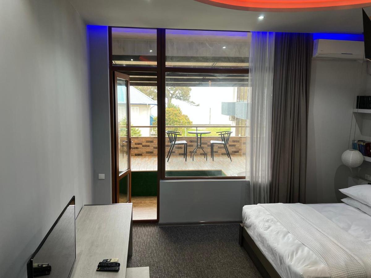 Kent Hotel 코불레티 외부 사진