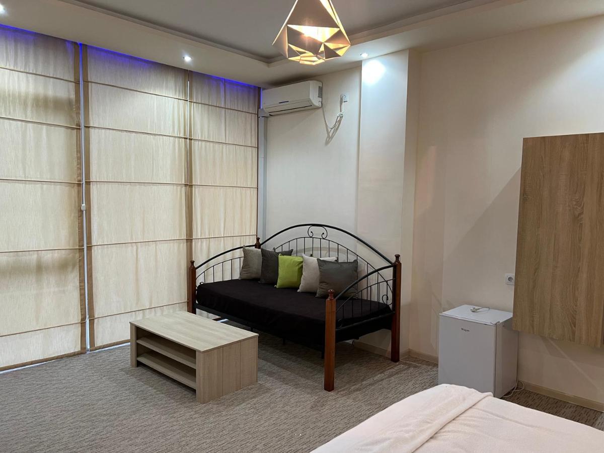Kent Hotel 코불레티 외부 사진
