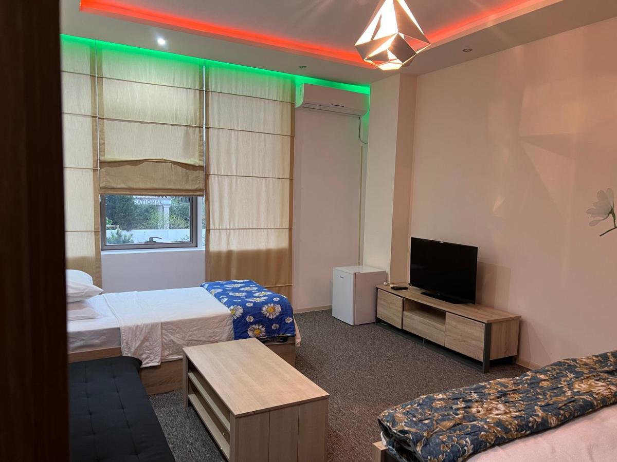 Kent Hotel 코불레티 외부 사진
