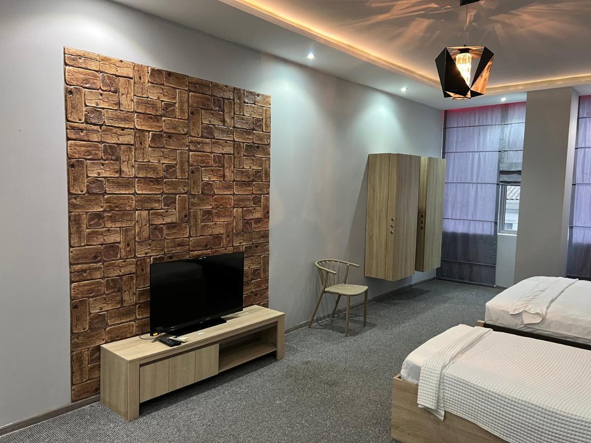Kent Hotel 코불레티 외부 사진