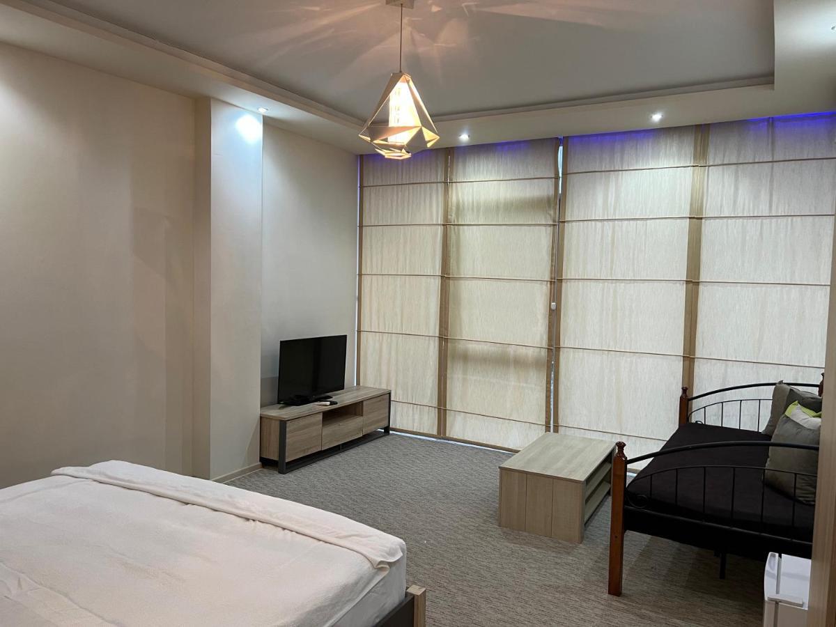 Kent Hotel 코불레티 외부 사진