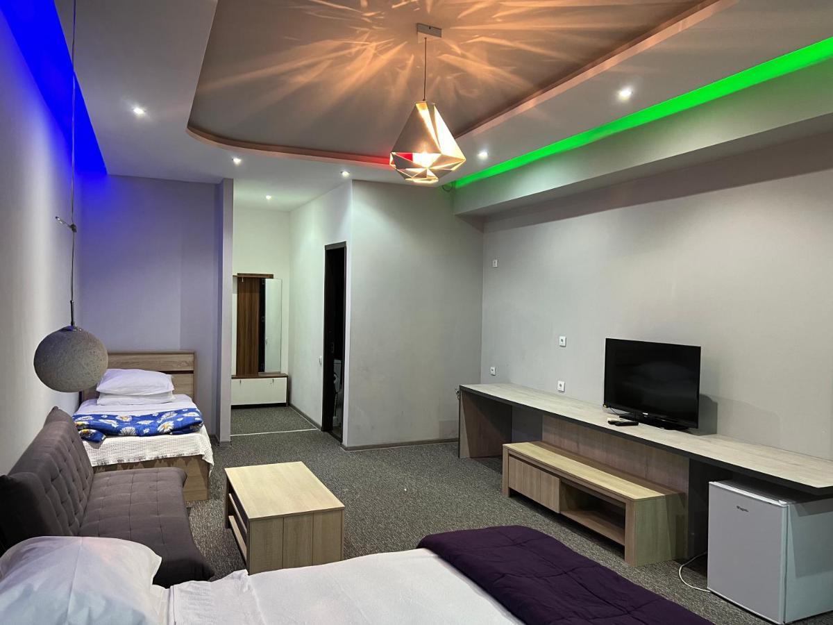 Kent Hotel 코불레티 외부 사진