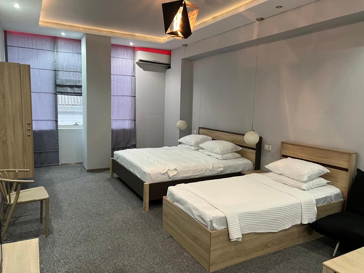 Kent Hotel 코불레티 외부 사진