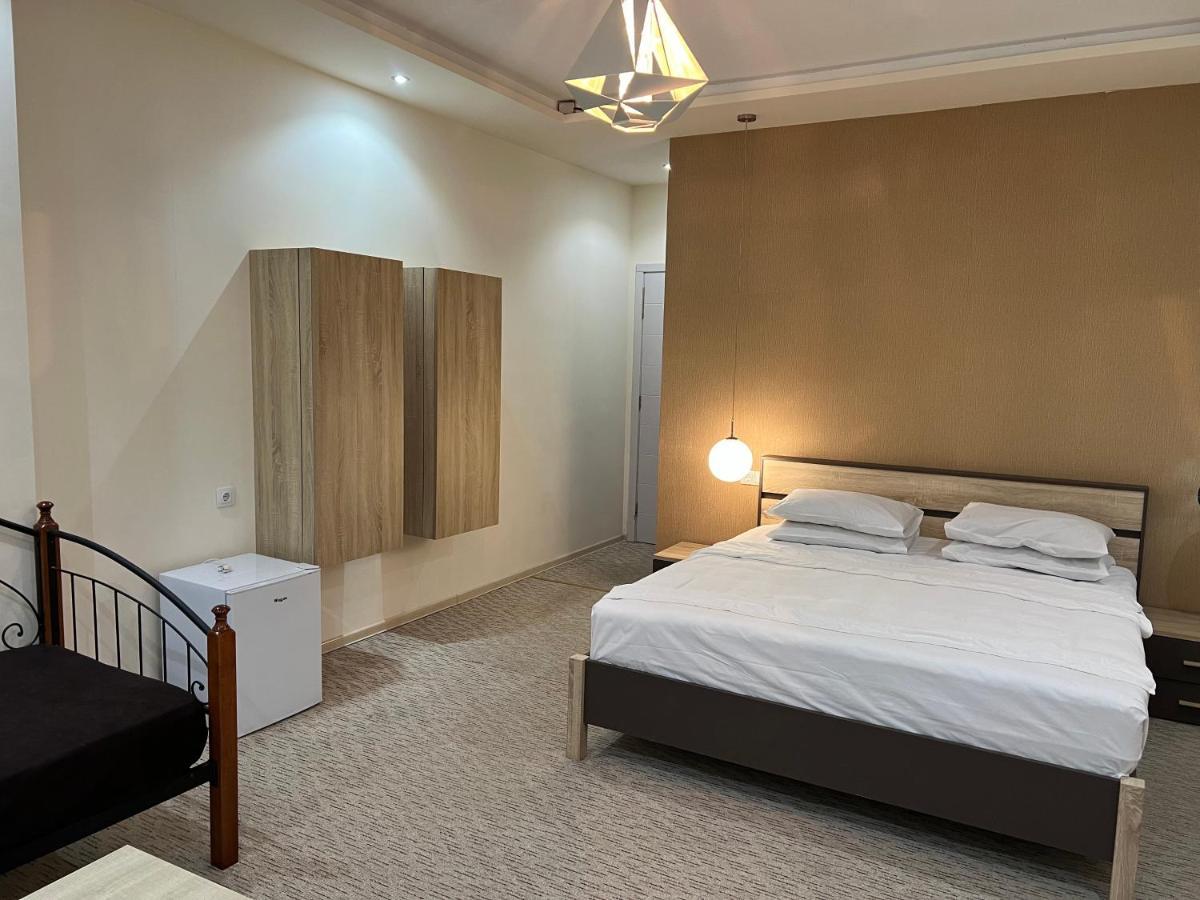 Kent Hotel 코불레티 외부 사진