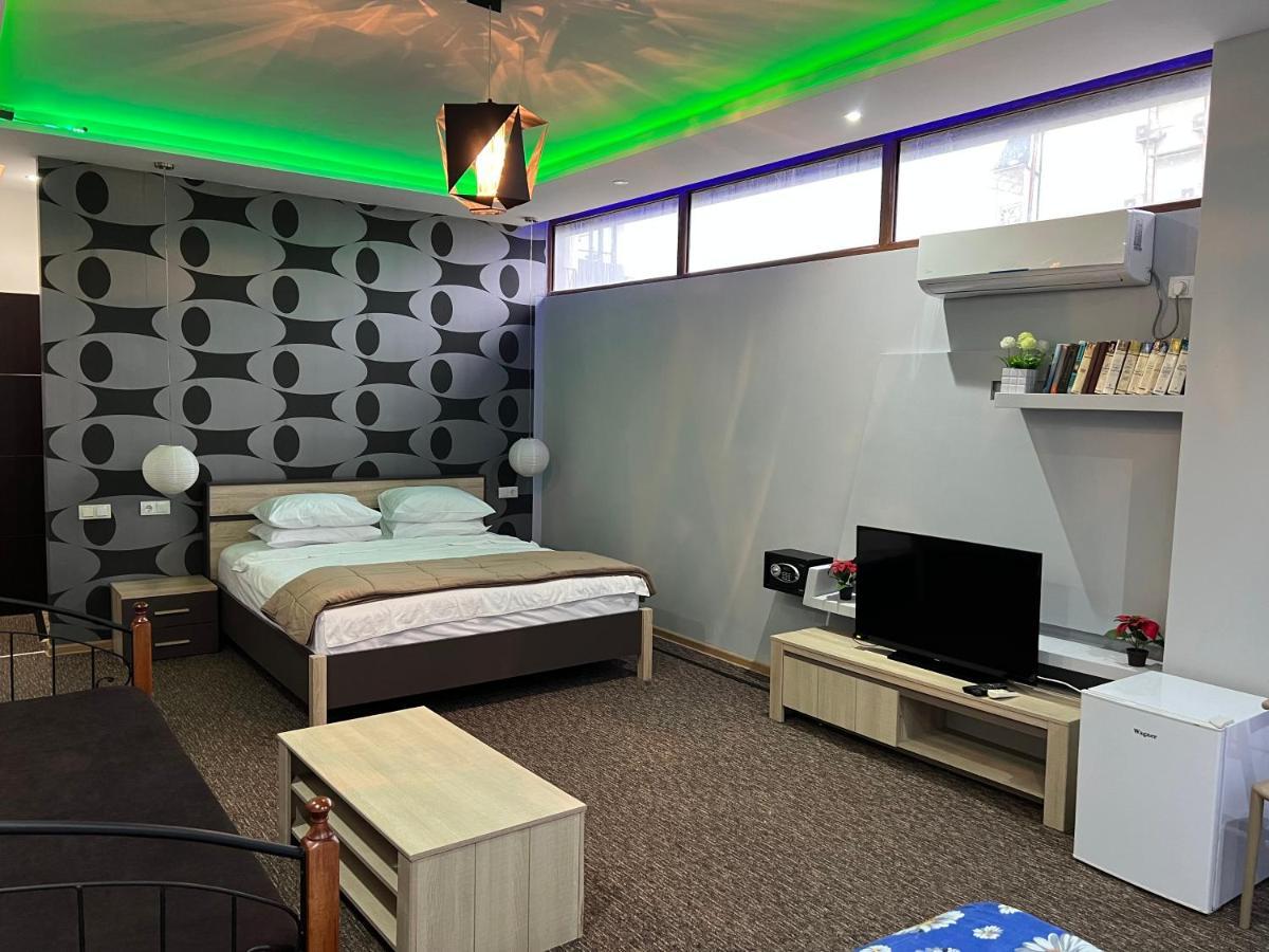 Kent Hotel 코불레티 외부 사진