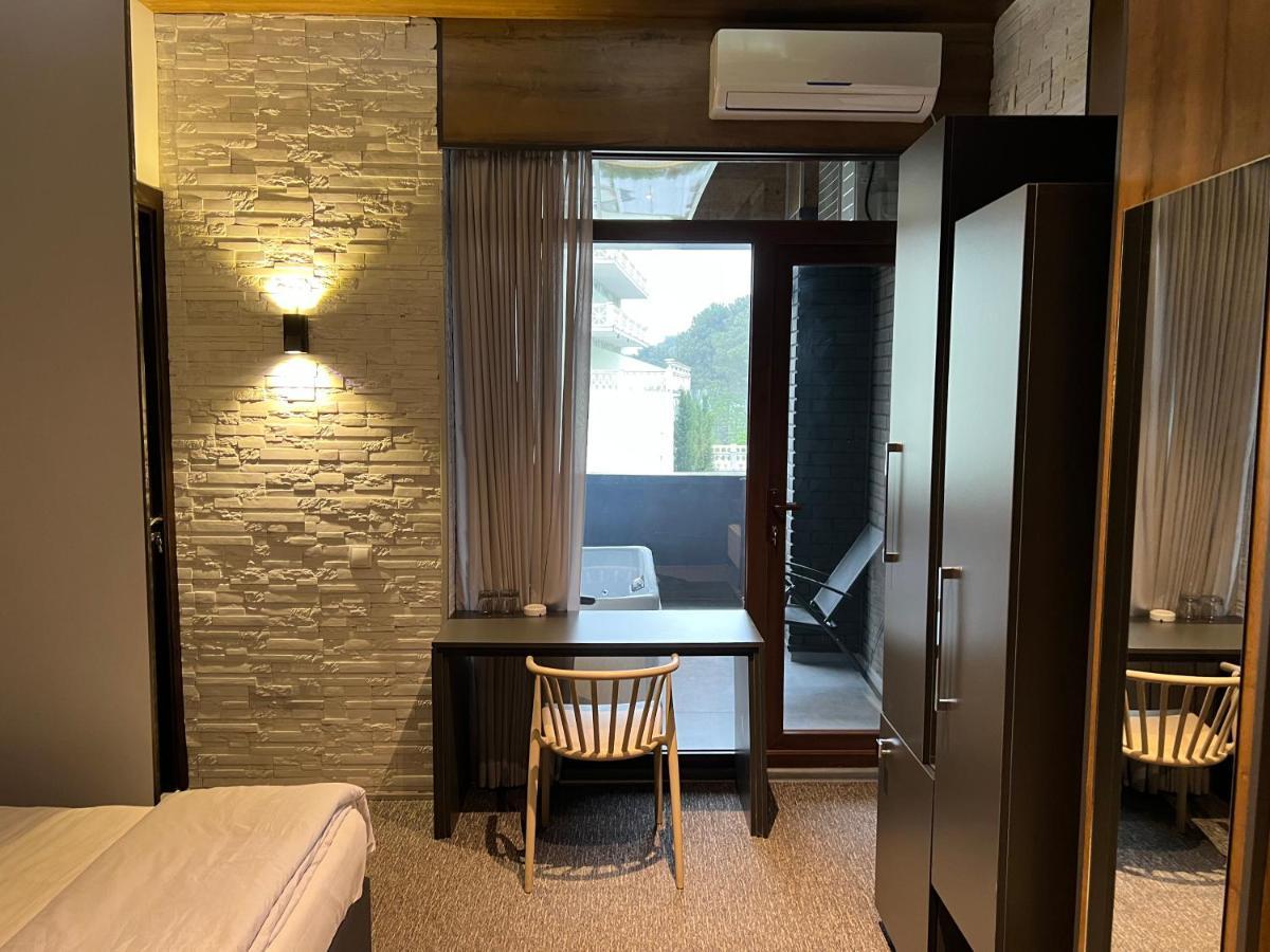 Kent Hotel 코불레티 외부 사진