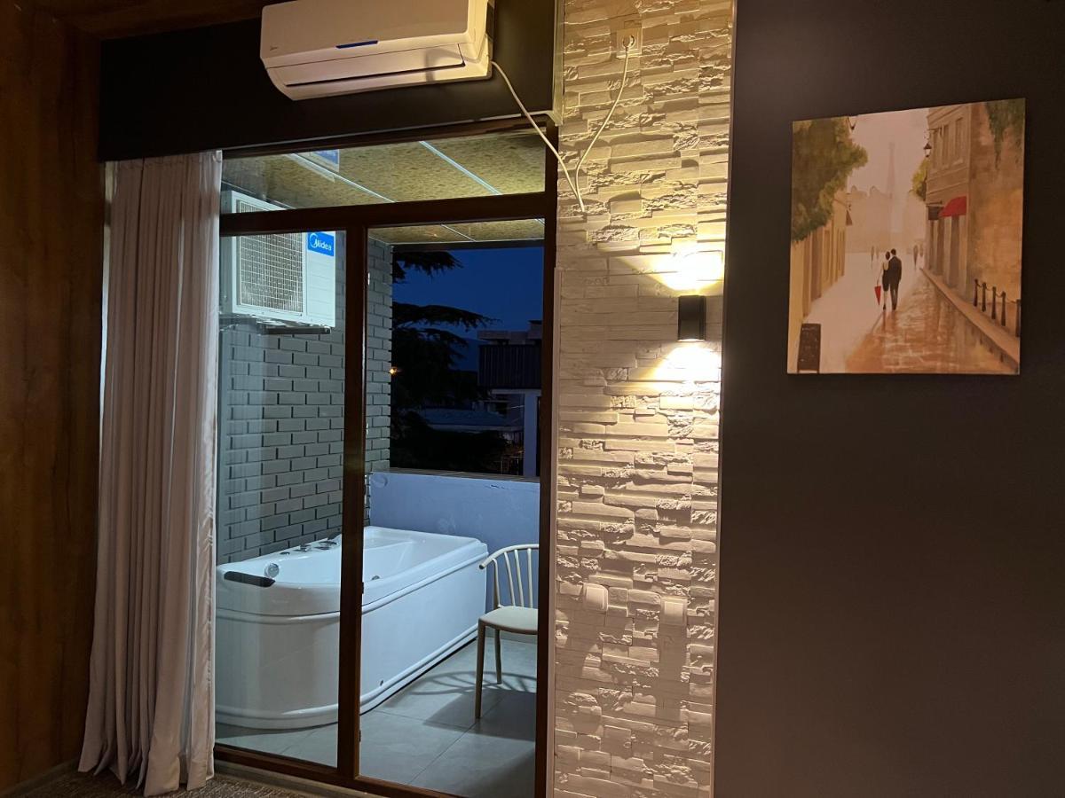 Kent Hotel 코불레티 외부 사진